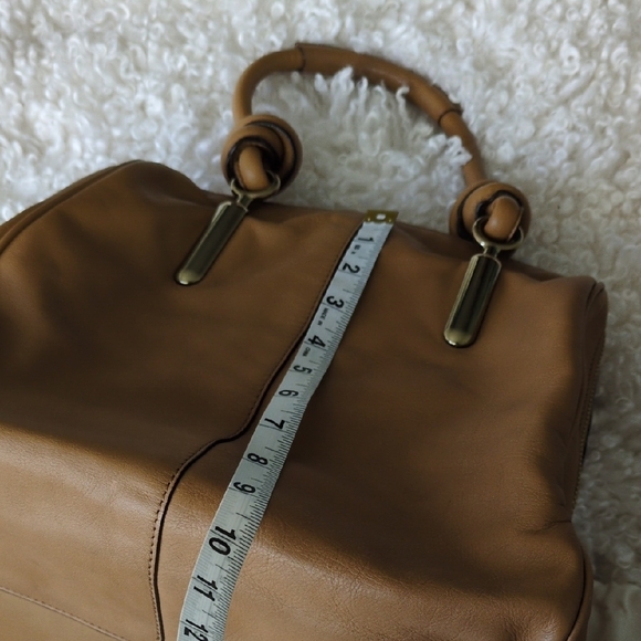 Chloe Tan Leather Satchel with Gold Hardware - Picture 12 of 17